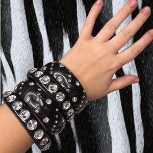 Deadstock Elegant Black and Silver Crystal Bangle Set